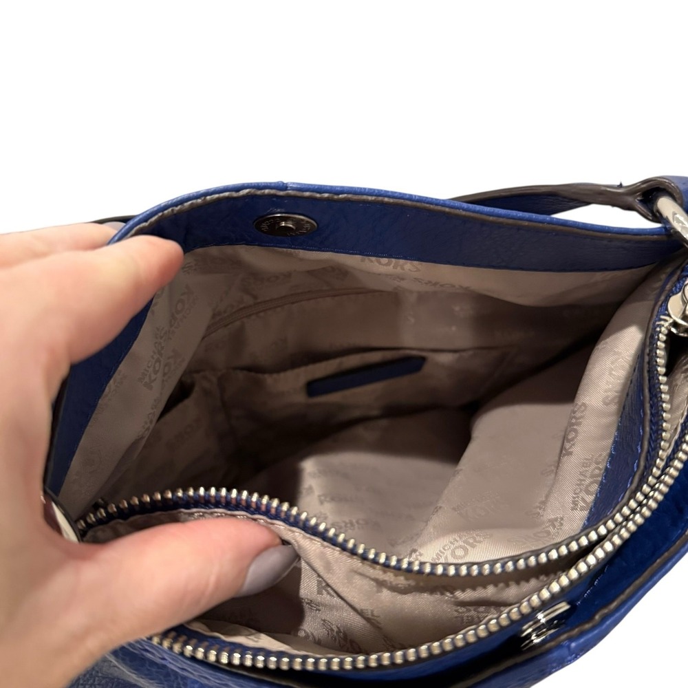 Michael Kors Layton Hobo Bag Pebbled Leather Blue - Picture 8 of 10